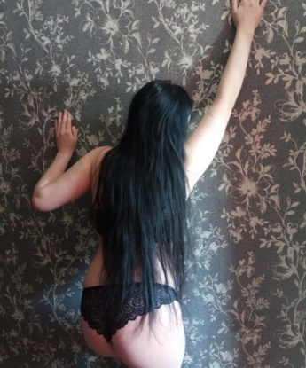 Креативная, нежная и опытная, я гарантирую тебе незабываемую встречу и полное удовлетворение. У меня есть все нужные качества, чтобы сделать наше свидание особенным. 💋
В моих услугах все включено: классический и эротический массаж, оральный и классический секс, ролевые игры и фетиш. Ты можешь доверять мне свои фантазии и сексуальные желания, я с огромным удовольствием воплотю их в реальность. Фото, которые ты видишь - полностью соответствуют действительности.
У меня есть множество положительных отзывов, которые подтверждают мою профессиональность и незаурядный талант. Я знаю, как удивить и порадовать каждого.
Так что, дорогой, не упускай возможность встретиться со мной и окунуться в мир страсти и наслаждения. Жду тебя в Москве для незабываемой встречи! 💫 5487, 29 лет